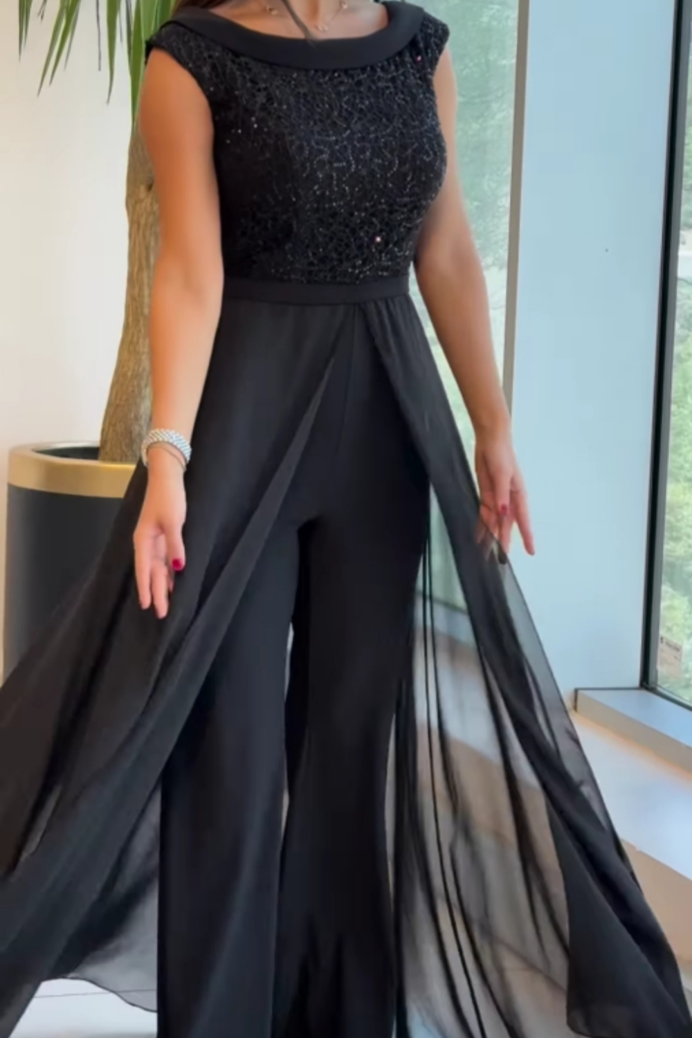 LOUNA | Stilfuld Ærmeløs Jumpsuit
