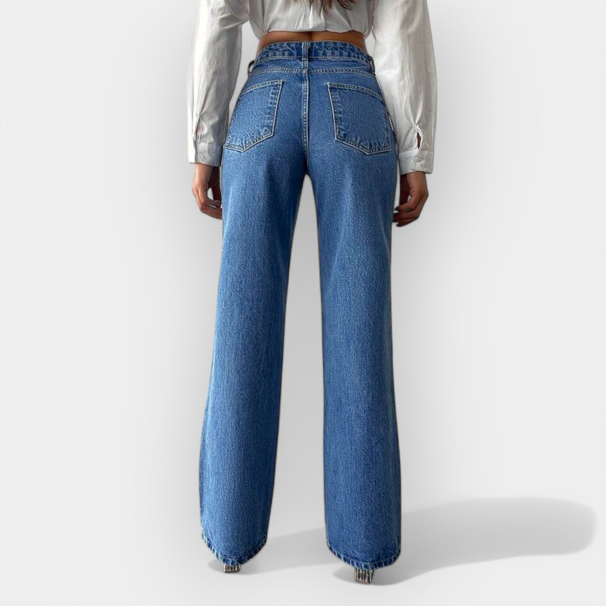 KARA – HØJTALJEDE JEANS MED LØS PASFORM
