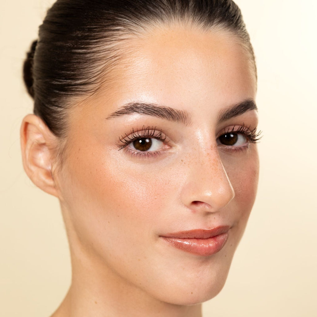 MASCARA VOLUME & CURL (WITH EYELASH SERUM)