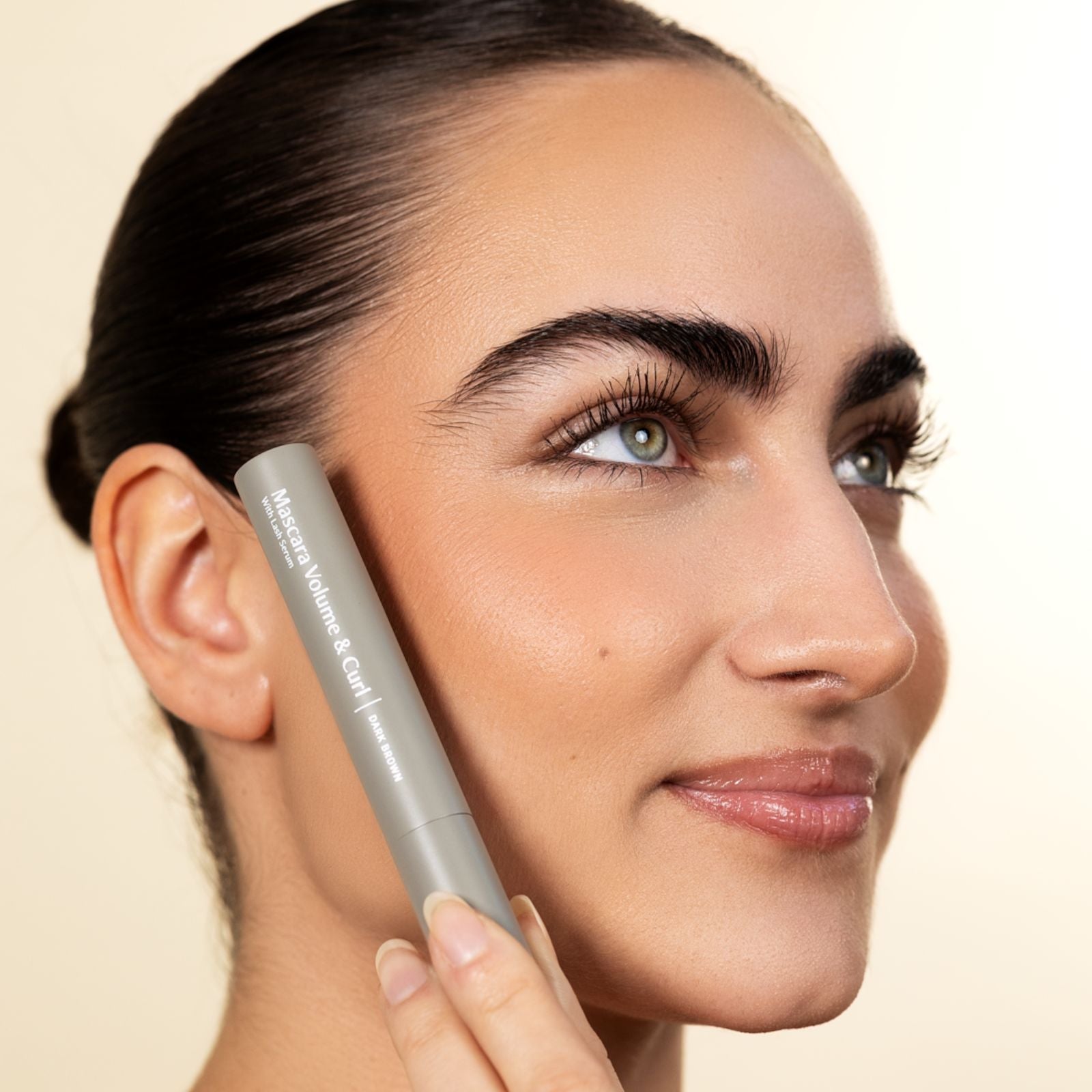 MASCARA VOLUME & CURL (WITH EYELASH SERUM)
