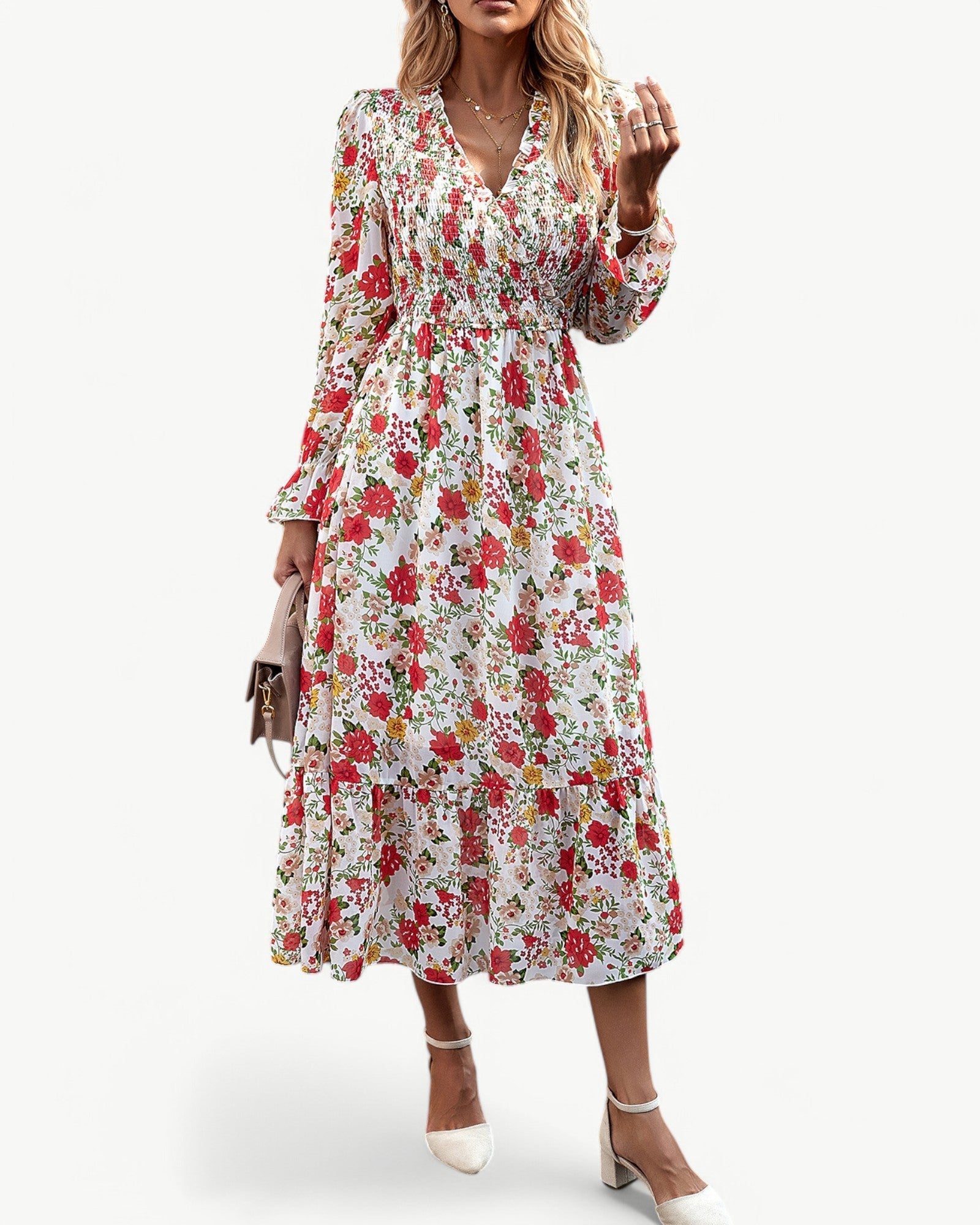 FREJA KJOLE | Let, romantisk og blomstrende elegance