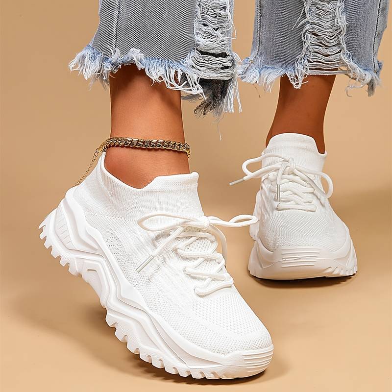 Lise | Stilfulde Letvægts Hvide Sneakers