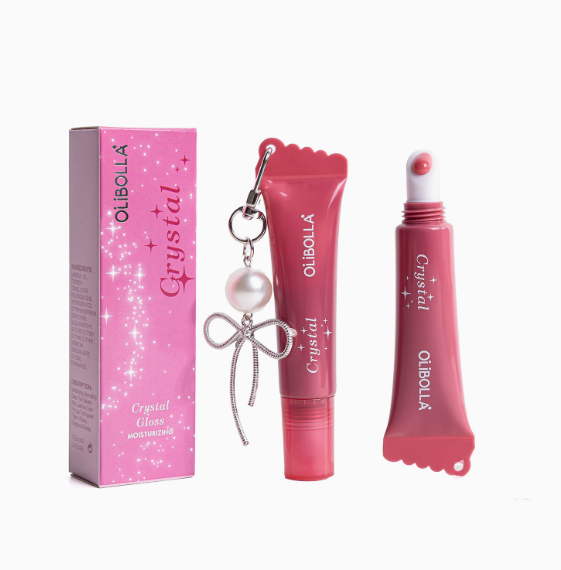 Peptid-lipglaze, farvet og klistrer ikke