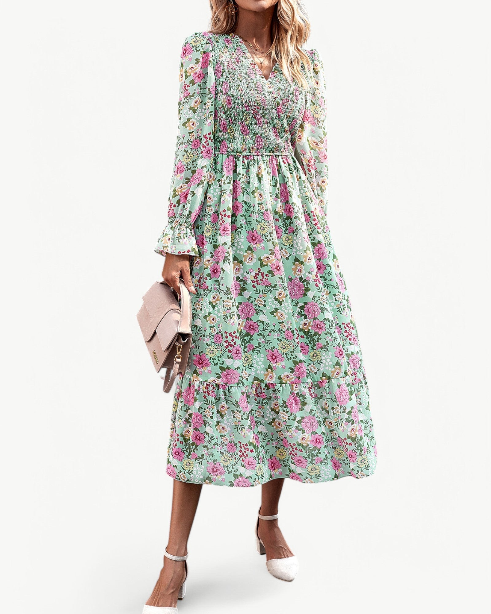 FREJA KJOLE | Let, romantisk og blomstrende elegance