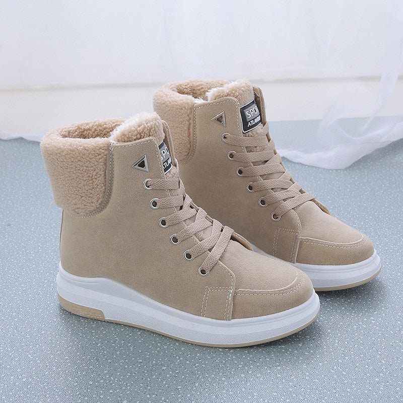 Nanna | Hyggelige Højhælede Sneakers i imiteret pels