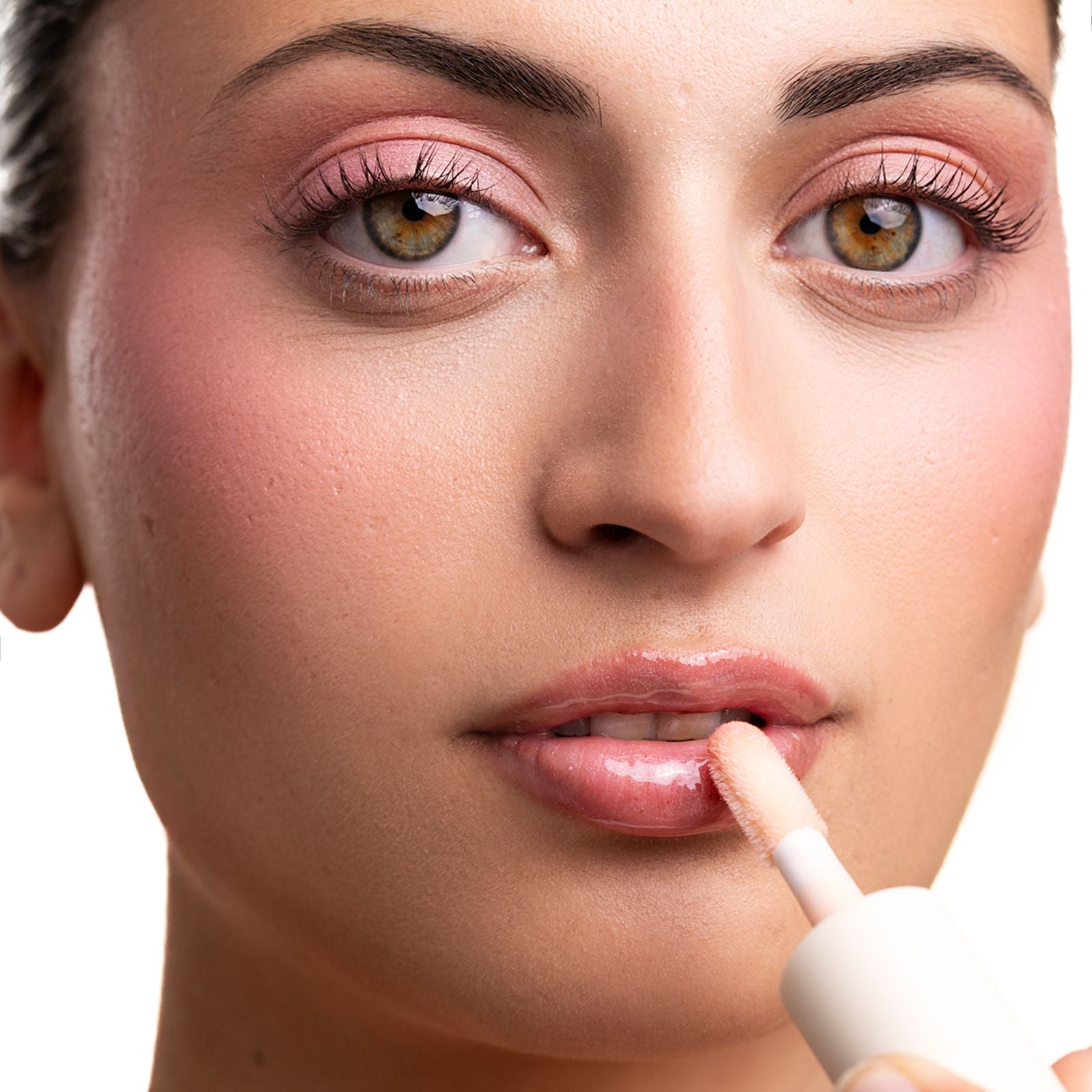 LIP SHEEN