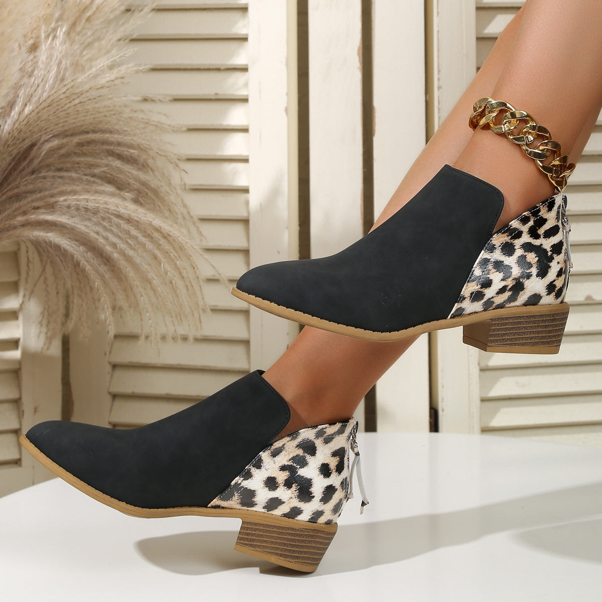 Leona – Stilige støvler med leoparddetaljer