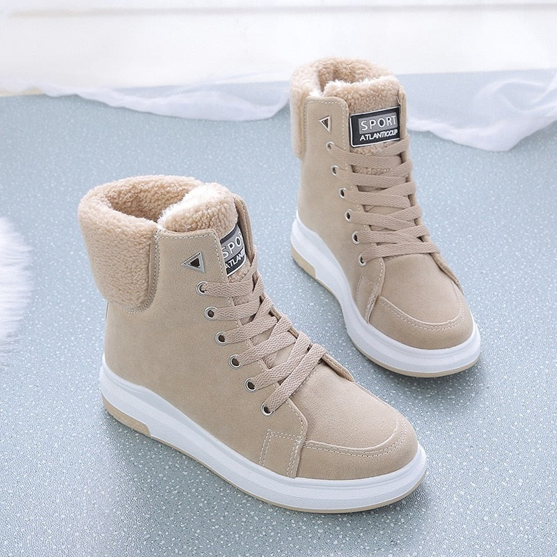 Nanna | Hyggelige Højhælede Sneakers i imiteret pels