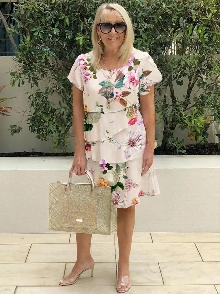 Emilie | Floral Lag-på-Lag Kjole