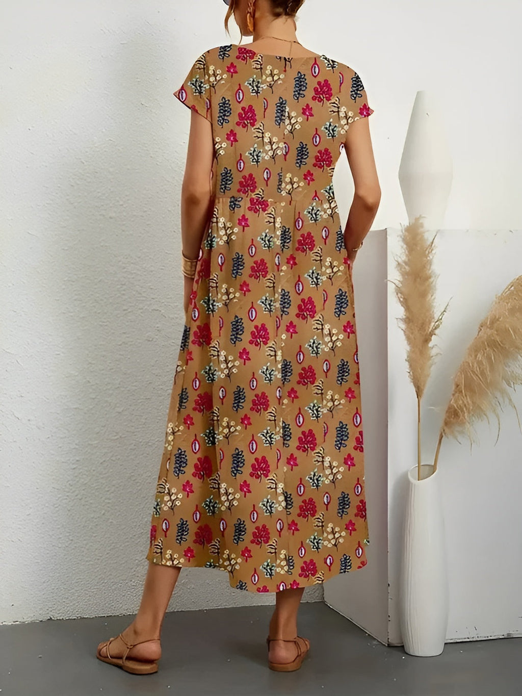 Mirjam – Let sommerkjole med blomsterprint