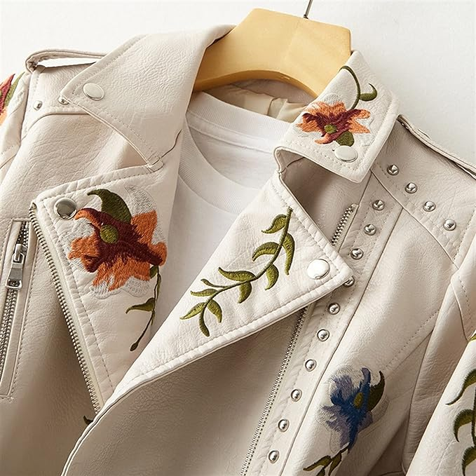 Josefine | Stilfuld Bikerjakke med Blomstret Broderi