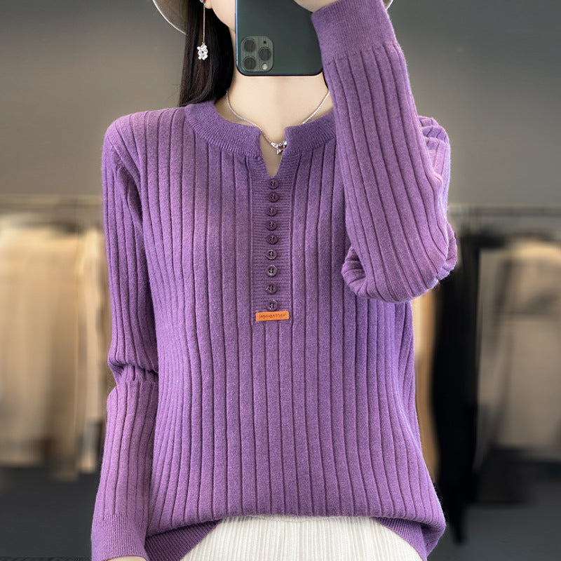 Rene  | Strikket pullover med V-hals