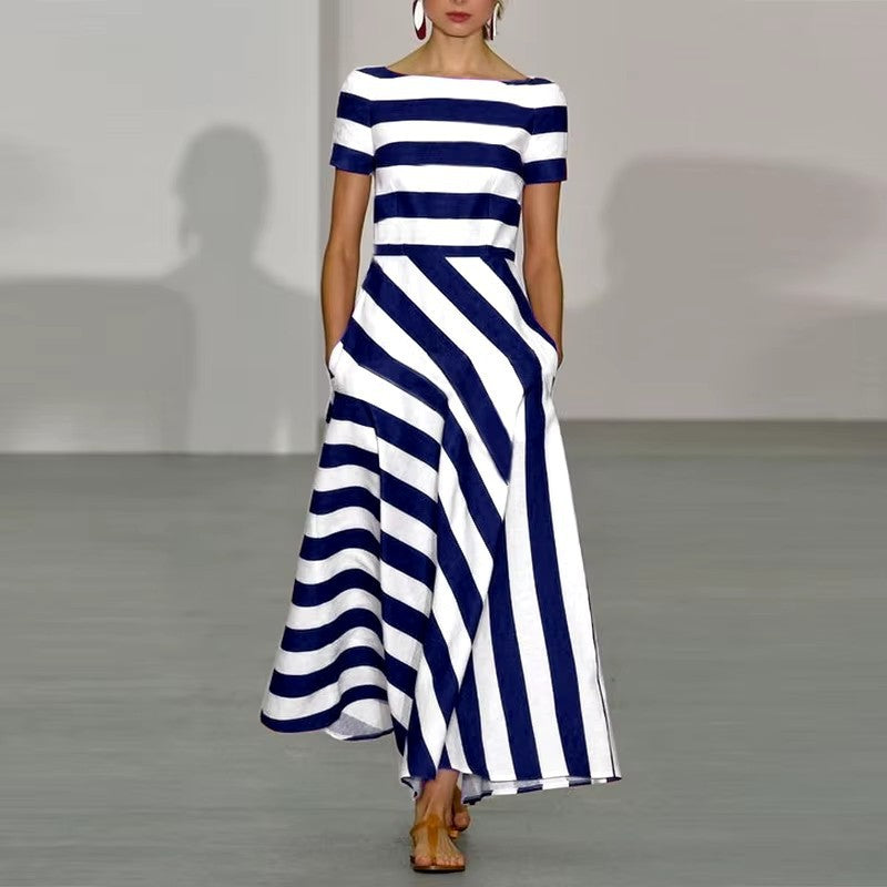 Amanda - Elegant og let kjole med feminine detaljer