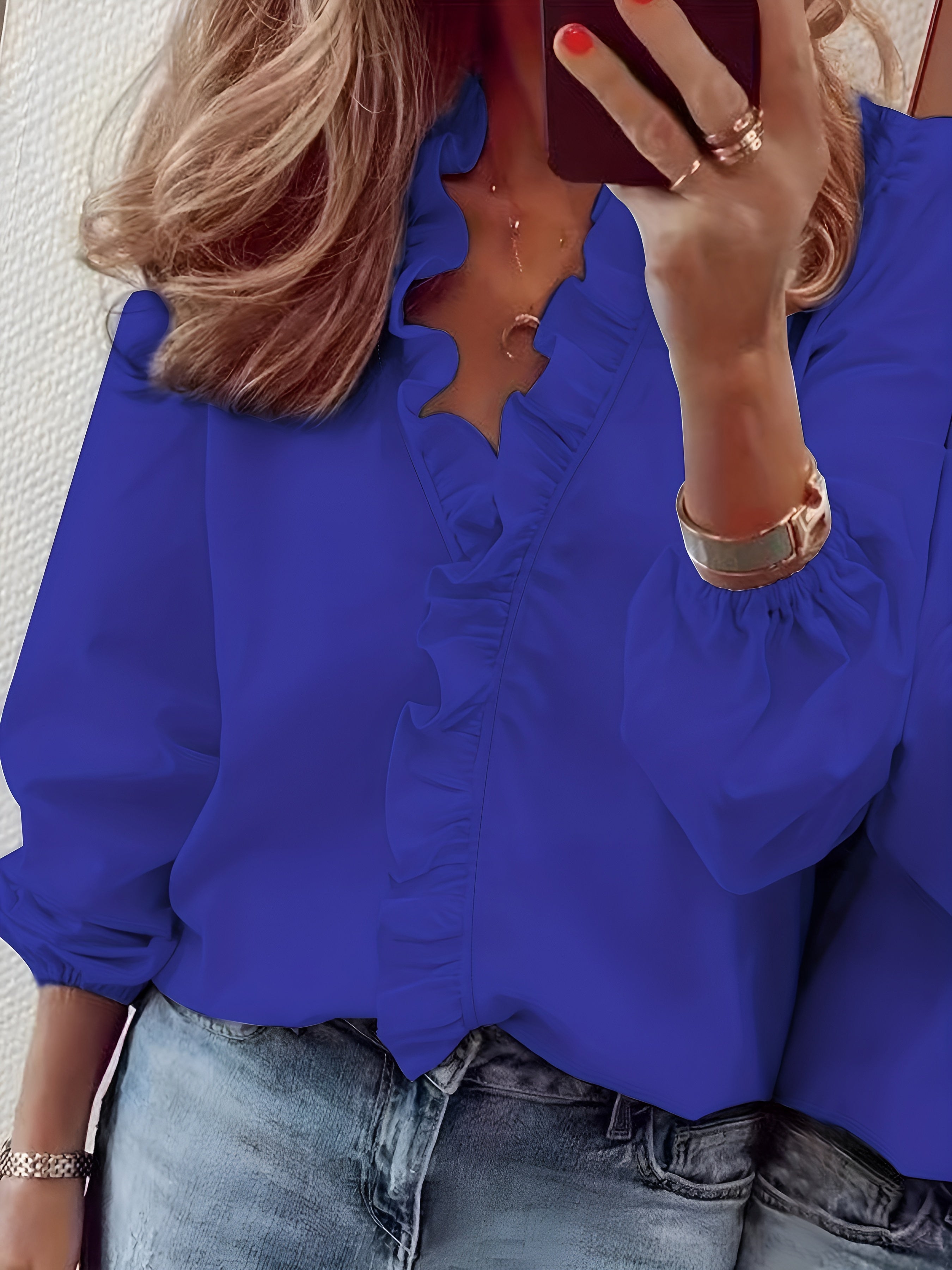 Romina – Luftig og elegant bluse med flæser